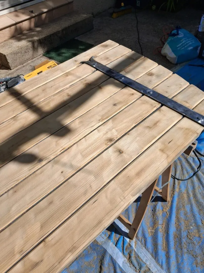 Volets en bois avant peinture